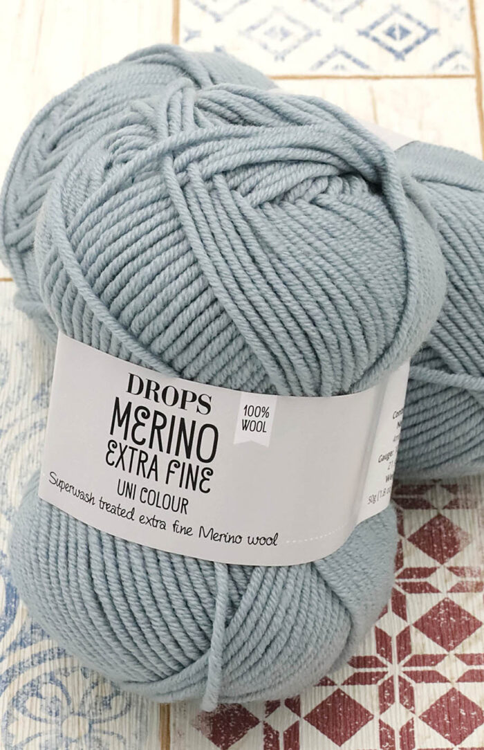 DROPS Merino Extra Fine (15) jasna morska zieleń
