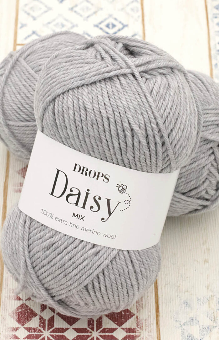DROPS Daisy (04) mix jasny szary