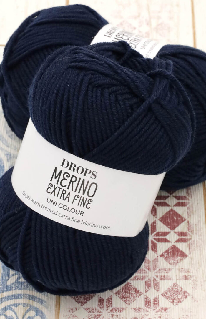 DROPS Merino Extra Fine (56) ciemnogranatowy